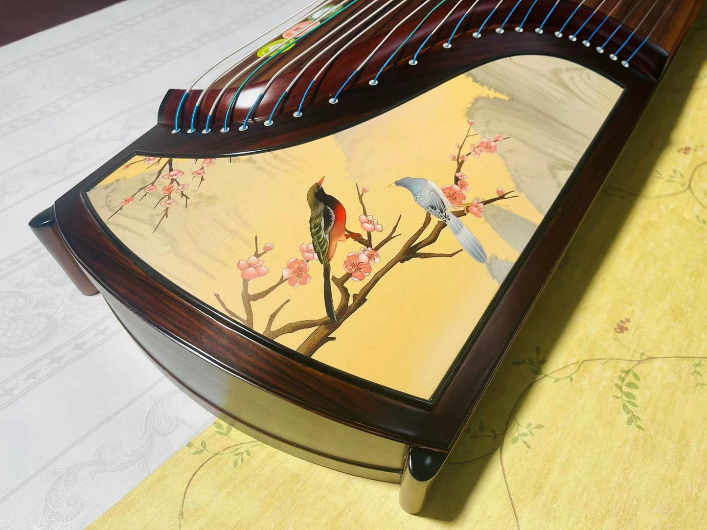 Dimensions du produit : 163 cm.