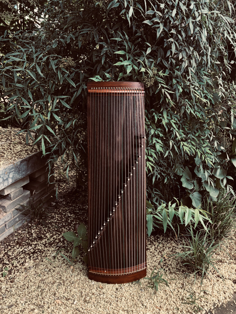 Dimensions : 125 cm.