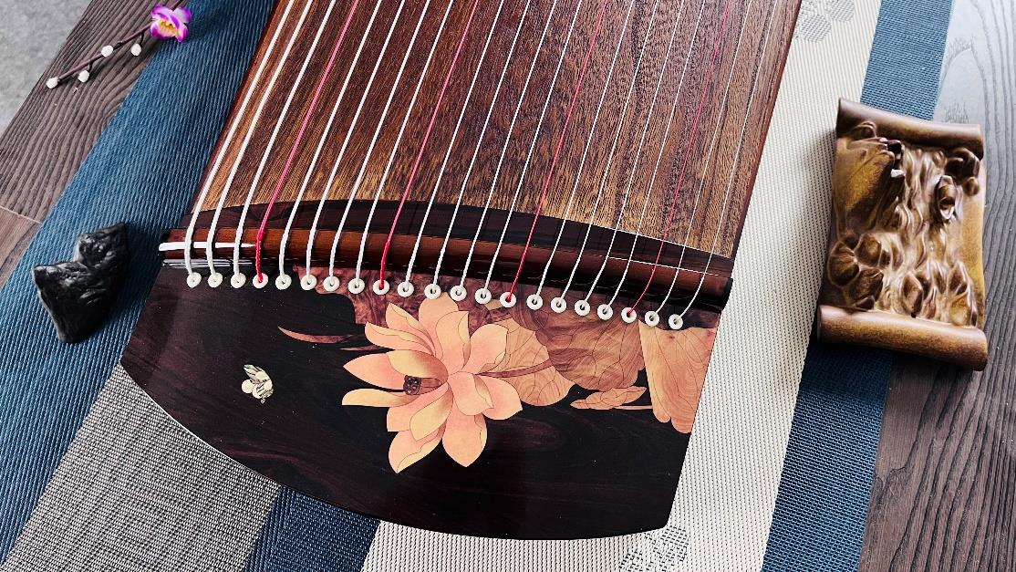 Dimensions du produit : 135 cm.