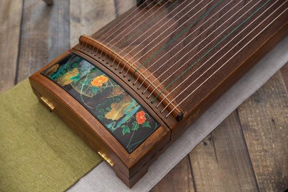 Dimensions du produit : taille 163 cm. 